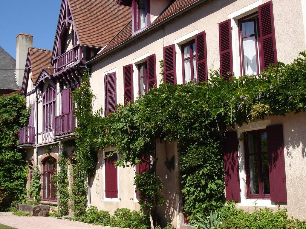 Au Puy Des Verites Lapalisse Exterior foto