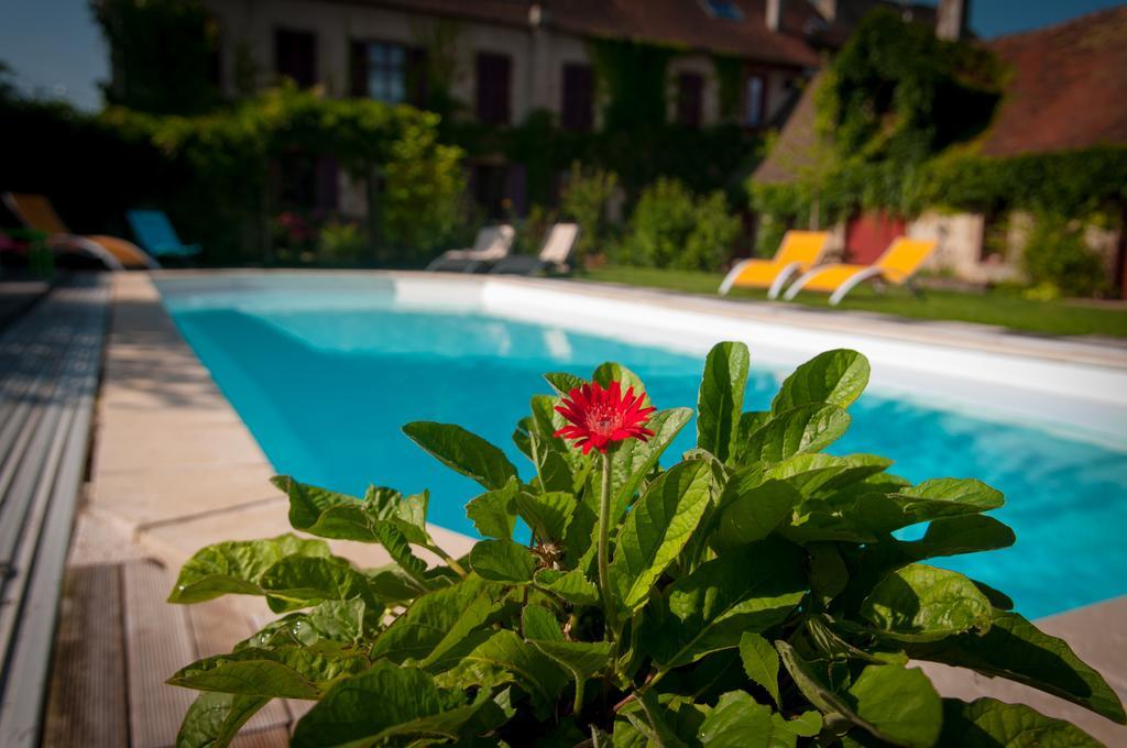 Au Puy Des Verites Lapalisse Exterior foto