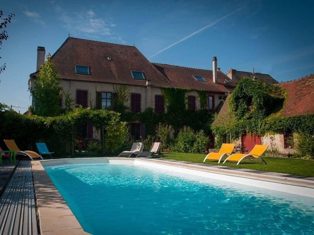 Au Puy Des Verites Lapalisse Exterior foto
