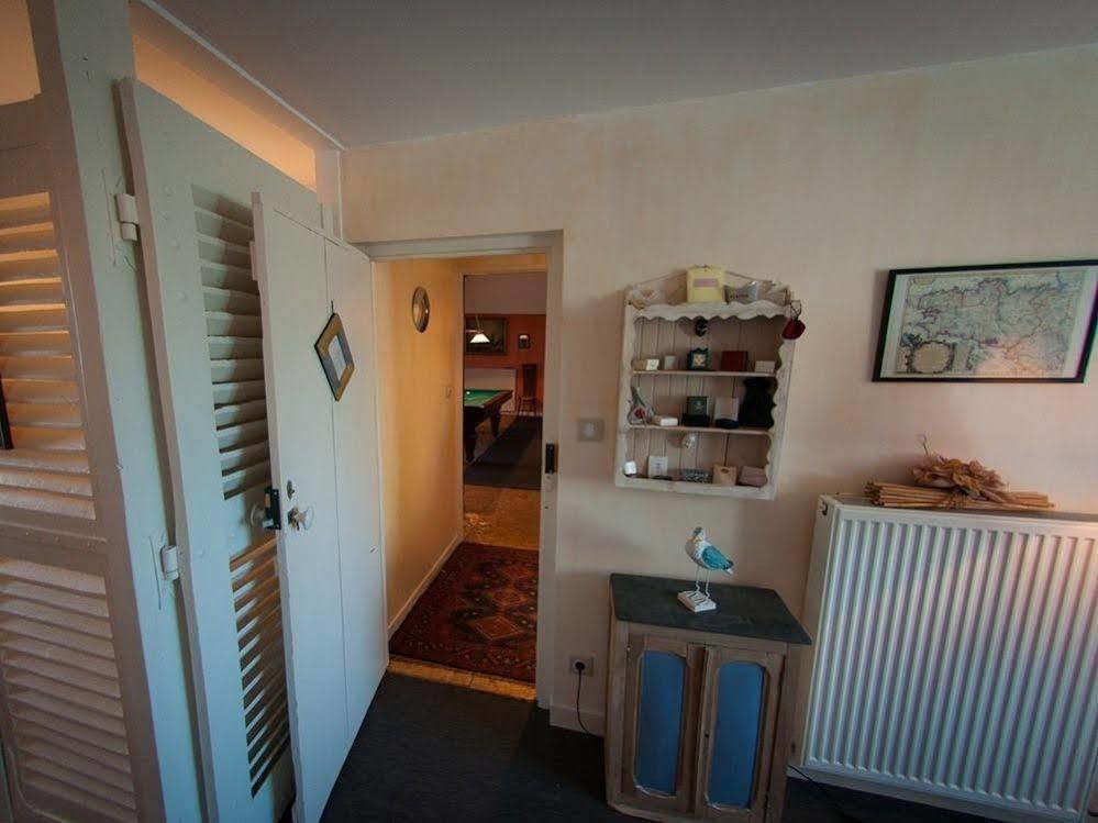 Au Puy Des Verites Lapalisse Exterior foto