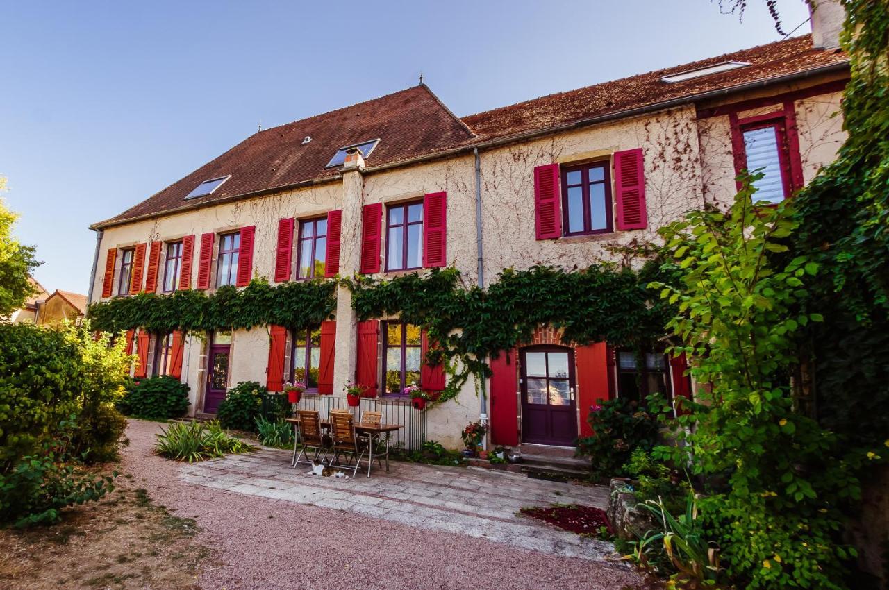 Au Puy Des Verites Lapalisse Exterior foto